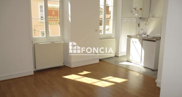 Location Studio meublé 27.64 m² - Vienne 38200