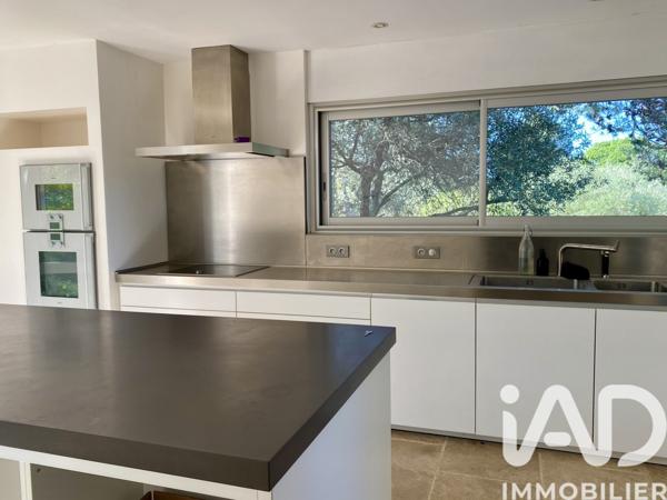 Maison à vendre 8 pièces 294,53 m² Nîmes