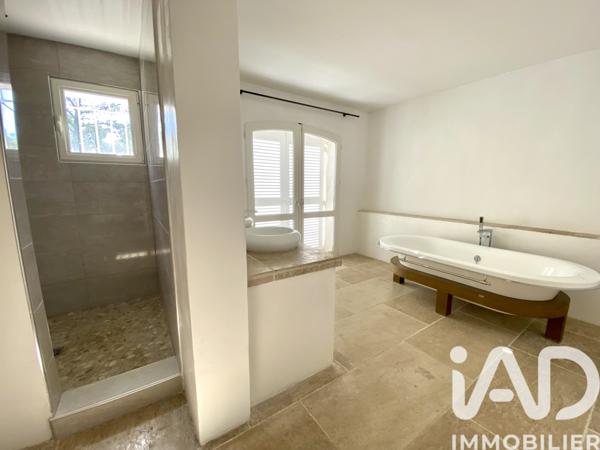 Maison à vendre 8 pièces 294,53 m² Nîmes