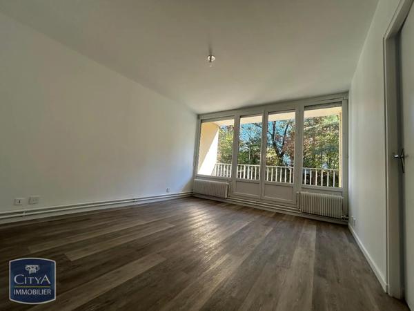 Appartement à louer 2 pièces 48.45m² Mâcon (71000)