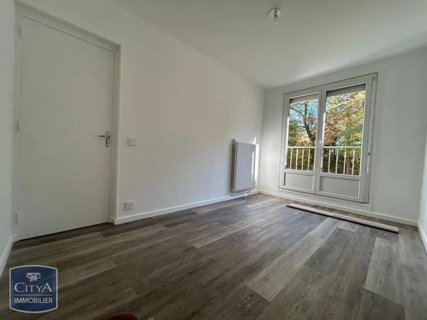 Appartement à louer 2 pièces 48.45m² Mâcon (71000)