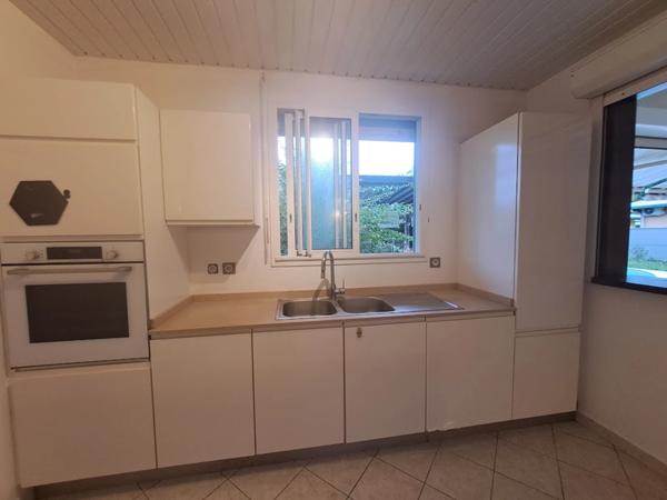 Maison à vendre 5 pièces MACOURIA (973)