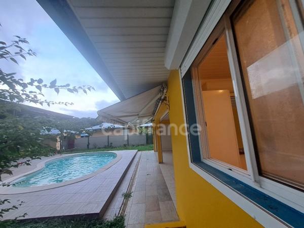 Maison à vendre 5 pièces MACOURIA (973)