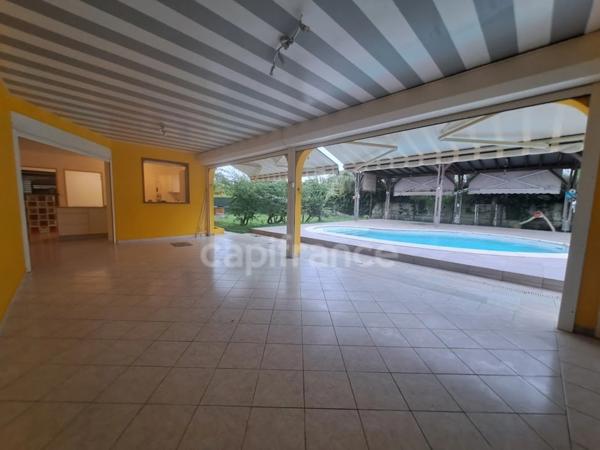 Maison à vendre 5 pièces MACOURIA (973)