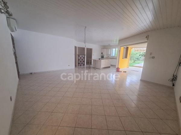 Maison à vendre 5 pièces MACOURIA (973)