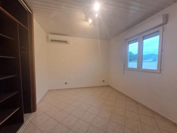 Maison à vendre 5 pièces MACOURIA (973)