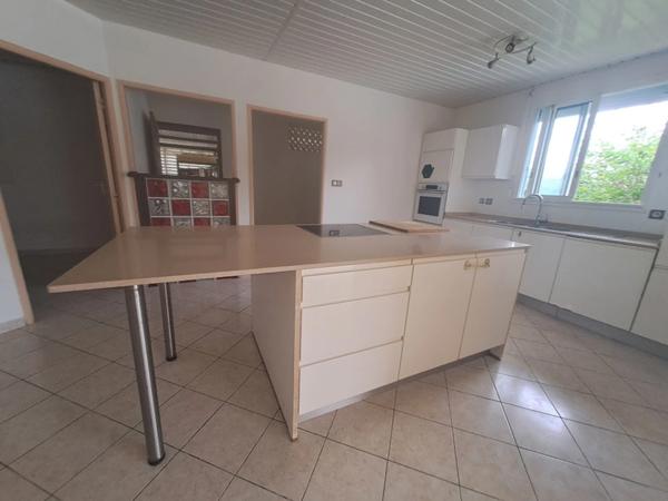 Maison à vendre 5 pièces MACOURIA (973)