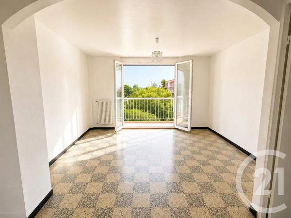 Appartement T3 à vendre  3 pièces - 63 m 2   PORT DE BOUC  - 13