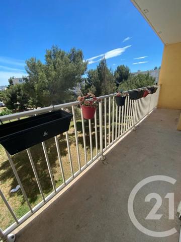 Appartement T3 à vendre  3 pièces - 63 m 2   PORT DE BOUC  - 13
