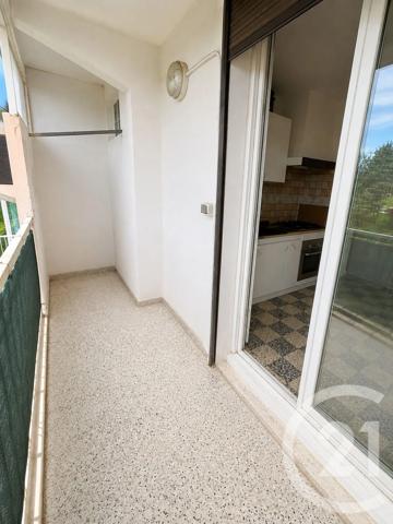 Appartement T3 à vendre  3 pièces - 63 m 2   PORT DE BOUC  - 13