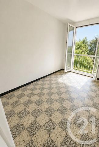 Appartement T3 à vendre  3 pièces - 63 m 2   PORT DE BOUC  - 13