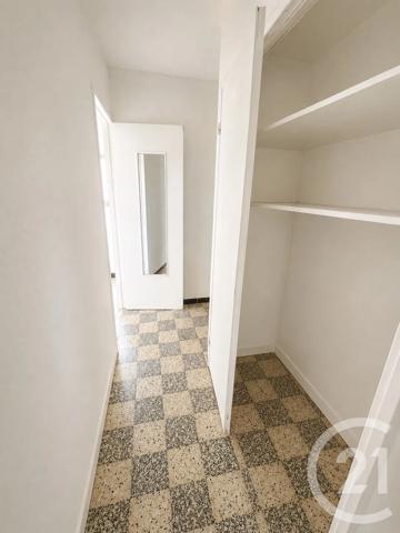 Appartement T3 à vendre  3 pièces - 63 m 2   PORT DE BOUC  - 13