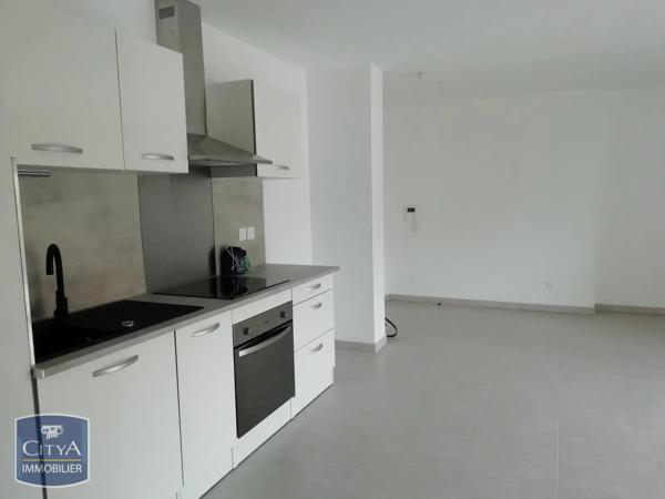 Appartement à louer 2 pièces 42.39m² Istres (13800)
