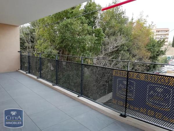 Appartement à louer 2 pièces 42.39m² Istres (13800)