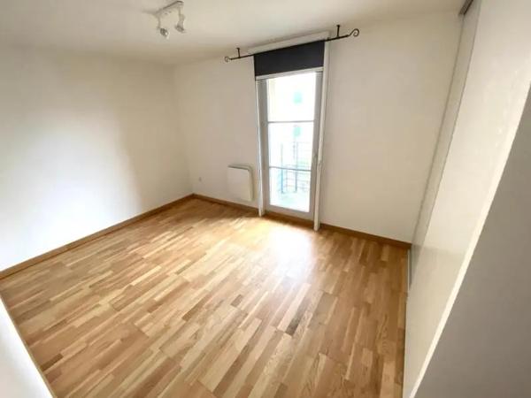Appartement à louer 3 pièces 70.2m² Blois (41000)