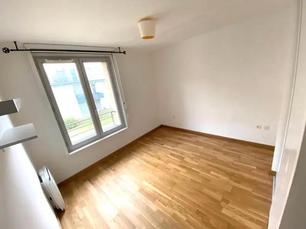 Appartement à louer 3 pièces 70.2m² Blois (41000)