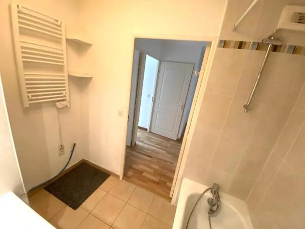 Appartement à louer 3 pièces 70.2m² Blois (41000)