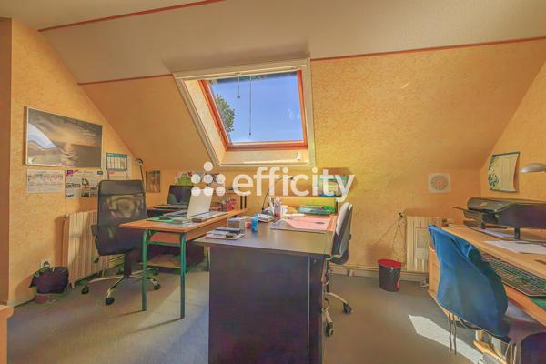 Maison
         8 pièces
        - 162 m² Exclusivité 234 000 € *