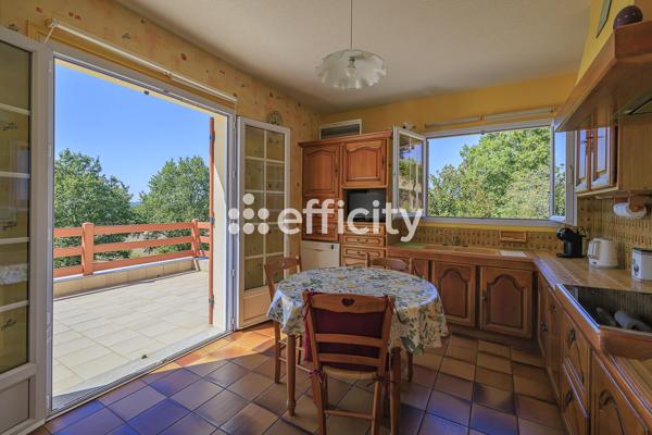 Maison
         8 pièces
        - 162 m² Exclusivité 234 000 € *