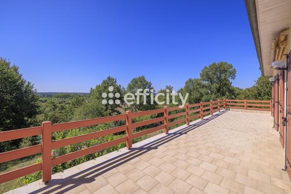 Maison
         8 pièces
        - 162 m² Exclusivité 234 000 € *
