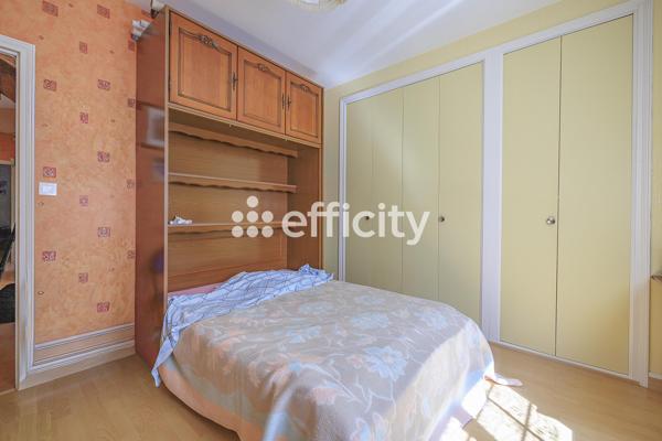 Maison
         8 pièces
        - 162 m² Exclusivité 234 000 € *