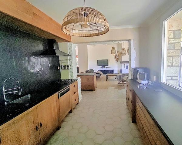 Mons (30340) MONS – PROPRIÉTÉ 2 MAISONS, PISCINE, GÎTE INDÉPENDANT, TERRAIN CONSTRUCTIBLE, VUE CÉVENNES