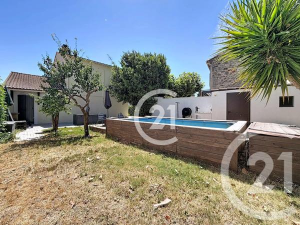Maison à vendre  4 pièces - 89,05 m 2   ARLES  - 13