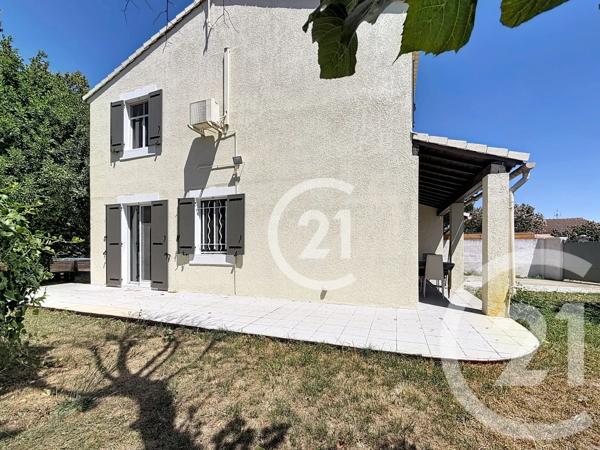 Maison à vendre  4 pièces - 89,05 m 2   ARLES  - 13