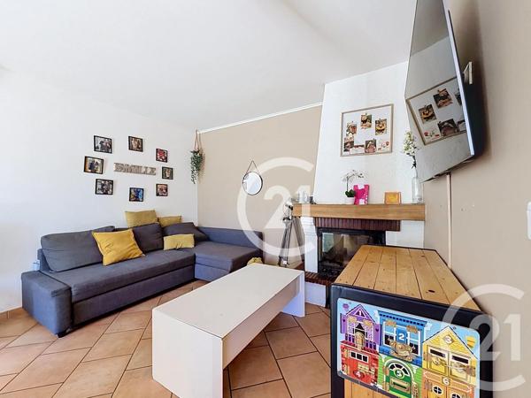 Maison à vendre  4 pièces - 89,05 m 2   ARLES  - 13