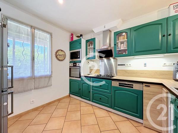 Maison à vendre  4 pièces - 89,05 m 2   ARLES  - 13