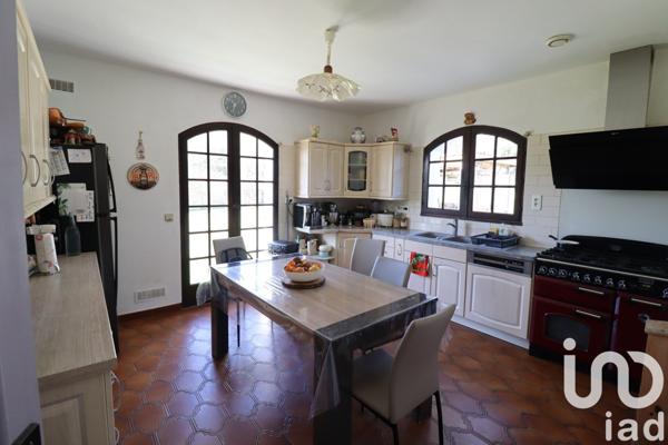 House for sale 6 rooms 240 m² Pompignac