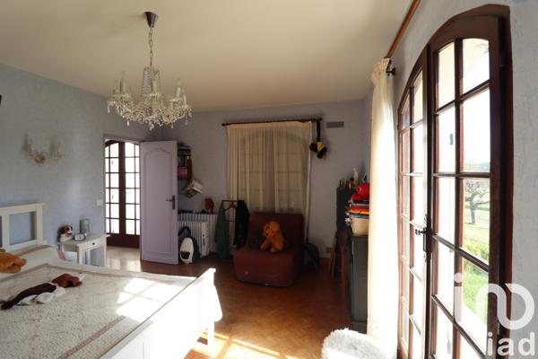 House for sale 6 rooms 240 m² Pompignac