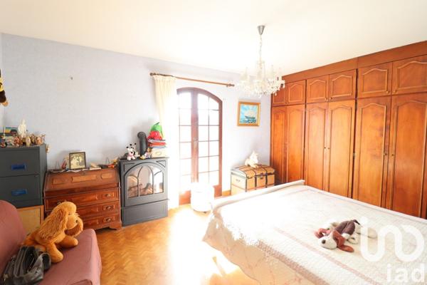 House for sale 6 rooms 240 m² Pompignac