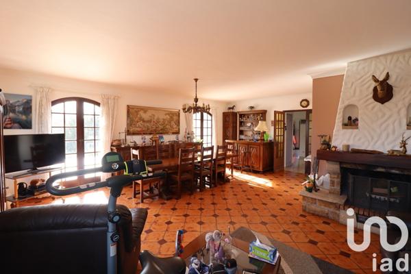 House for sale 6 rooms 240 m² Pompignac