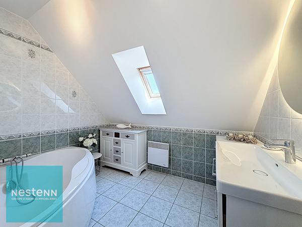 Maison de prestige à vendre à Azay-sur-Cher - 6 pièces, 200 m²