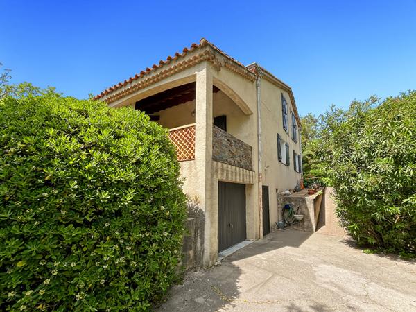 En exclusivité Maison T6 de 147 m2 avec piscine, jardin, garage à Allauch 13190