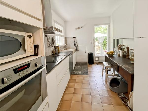 En exclusivité Maison T6 de 147 m2 avec piscine, jardin, garage à Allauch 13190