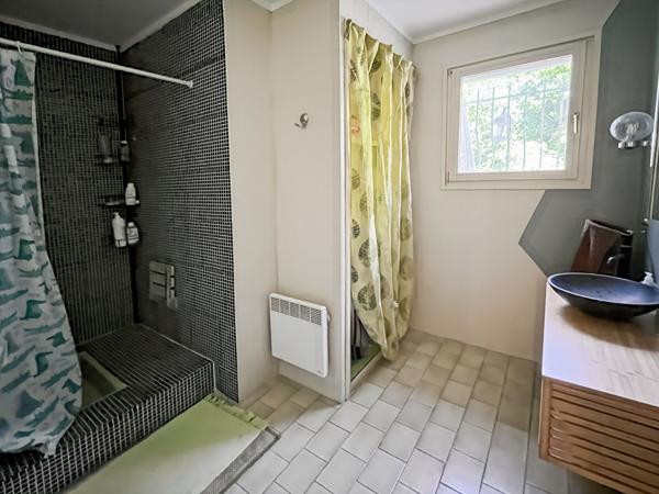 En exclusivité Maison T6 de 147 m2 avec piscine, jardin, garage à Allauch 13190