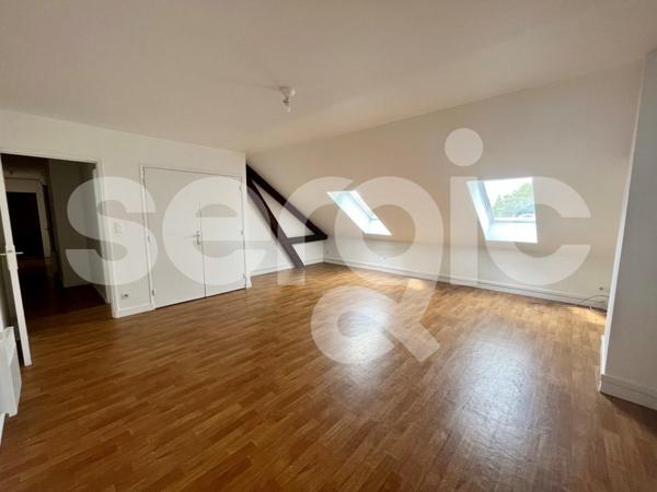 Location 3 Pieces 72 80000 Amiens 25 1602 01 0015