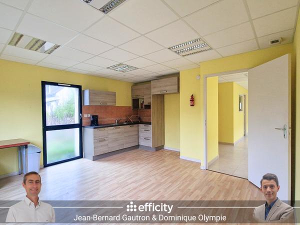 Bureau 21 pièces - 297 m²