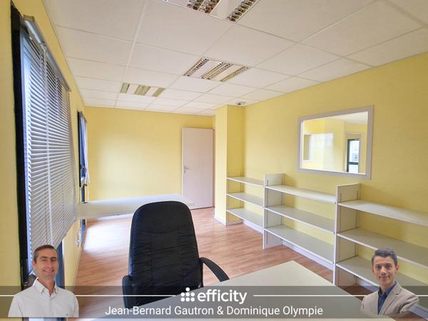 Bureau 21 pièces - 297 m²