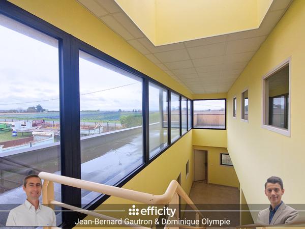 Bureau 21 pièces - 297 m²