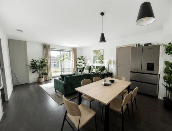 Amiens, appartement T 3 avec terrasse et place de parking sécurisée.