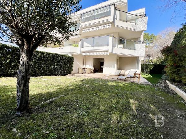 3 pièces à la lisière du Cap d'Antibes