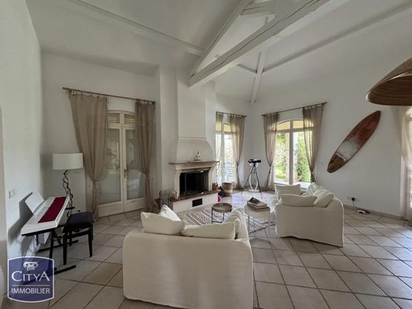 Maison à vendre 5 pièces 174m² Grimaud (83310)