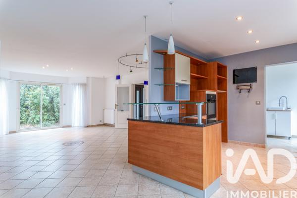 Maison à vendre 8 pièces 240 m² Luynes