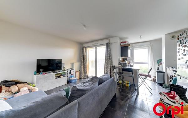 Appartement à vendre    2 pièces • 40,48 m2 Saint-Priest