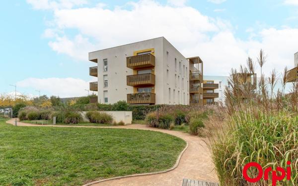 Appartement à vendre    2 pièces • 40,48 m2 Saint-Priest