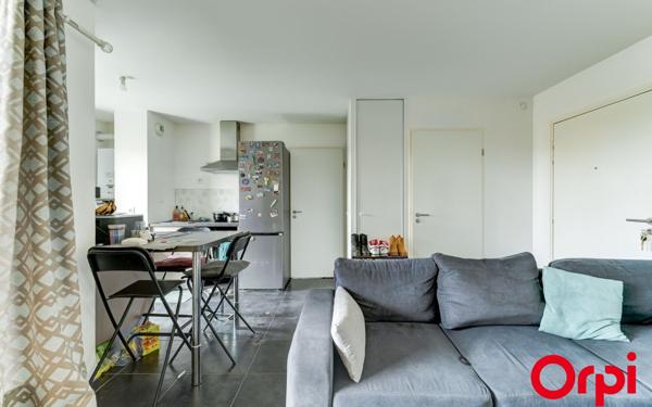 Appartement à vendre    2 pièces • 40,48 m2 Saint-Priest