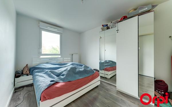 Appartement à vendre    2 pièces • 40,48 m2 Saint-Priest